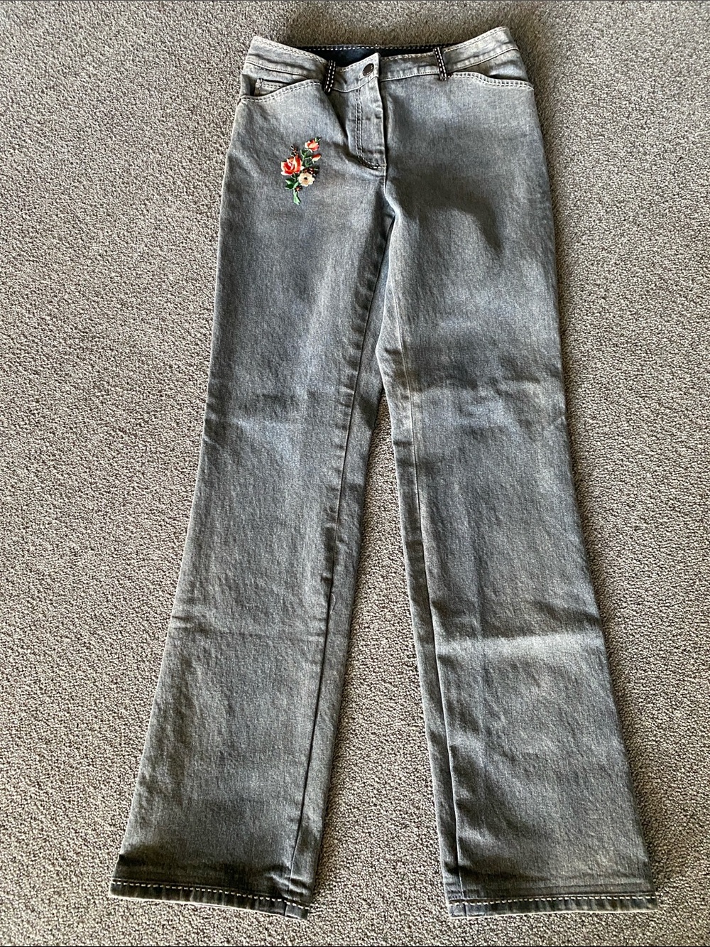 Gray Women's Straight-Leg Jeans with Floral Embroidery